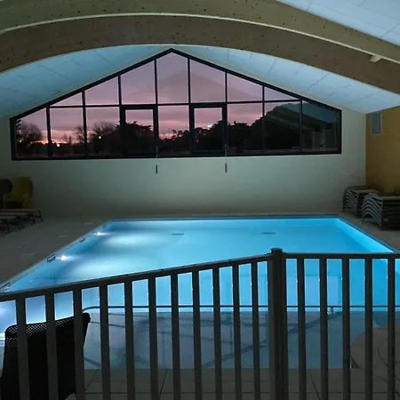 Piscine Chauffee Commune, Sejour Pour 6 *
